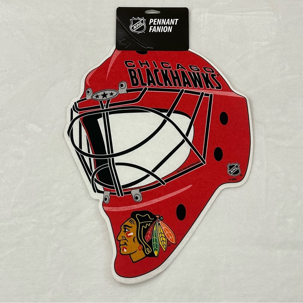 Chicago Blackhawks NHL Hockey Goalie Mask Helmet Felt Pennant Banner Flag 18”